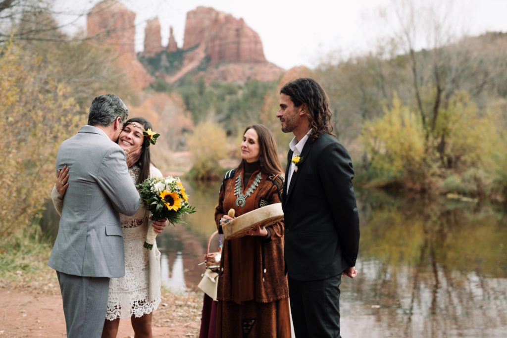 Couple elope in Sedona with sterling weddings officiant