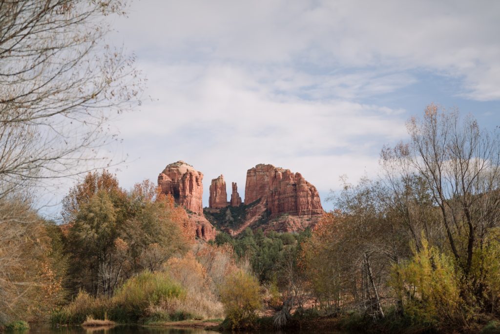 Sedona Scenic lookout to cathedral rock during elopement
