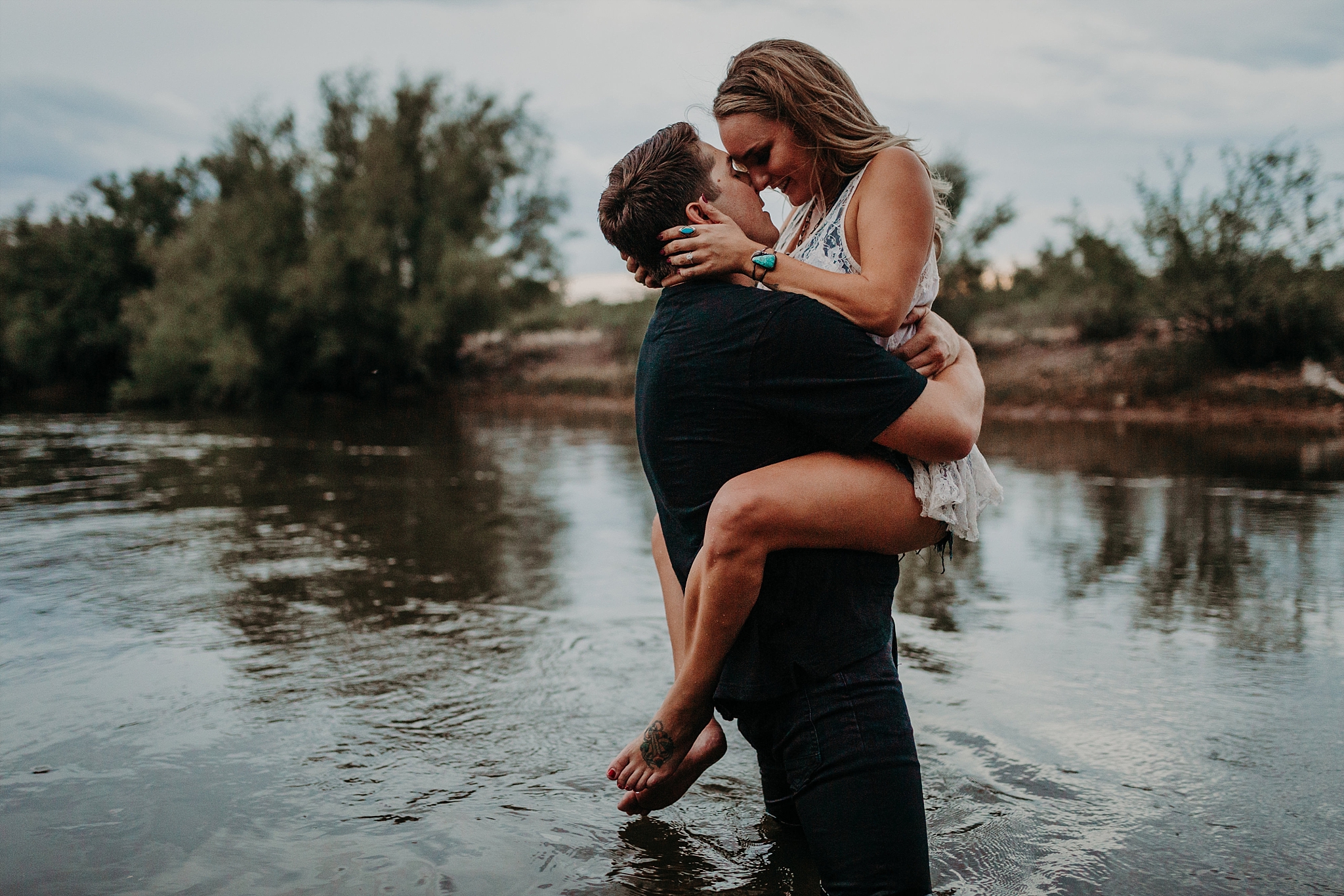 Salt River intimate water couple session Suzy Goodrick Photography