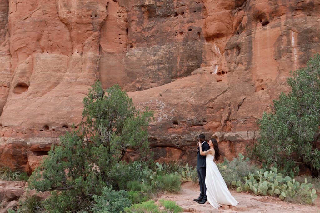 Guide to Planning a Wedding During a Pandemic.